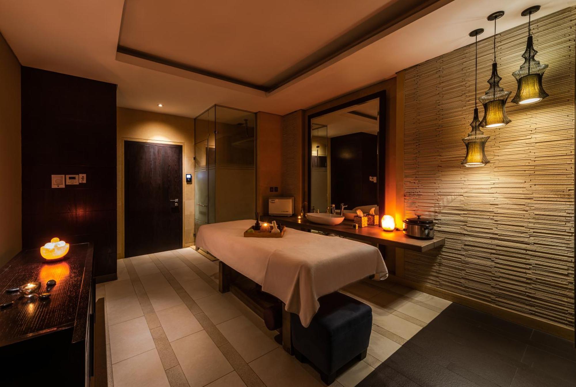 Narcissus Riyadh Hotel & Spa Exterior foto A treatment room at the spa